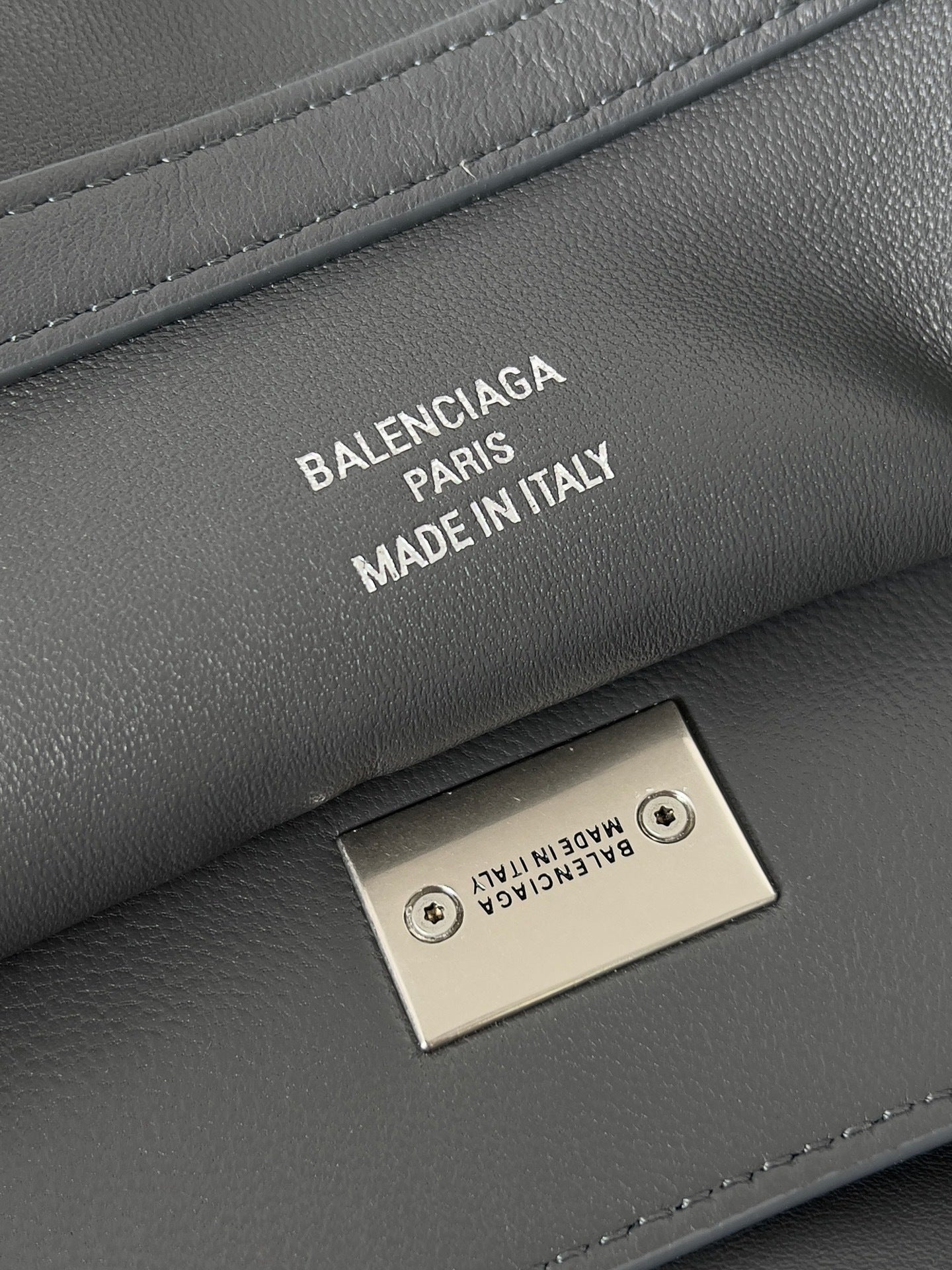 Cloud Grey Medium Balenciaga Rodeo Bag