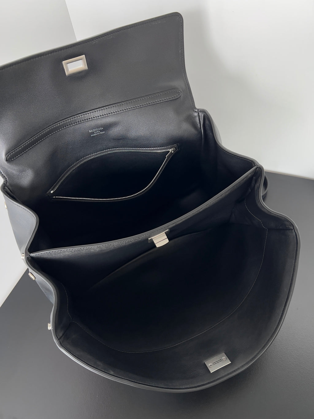 Black Medium Balenciaga Rodeo Bag