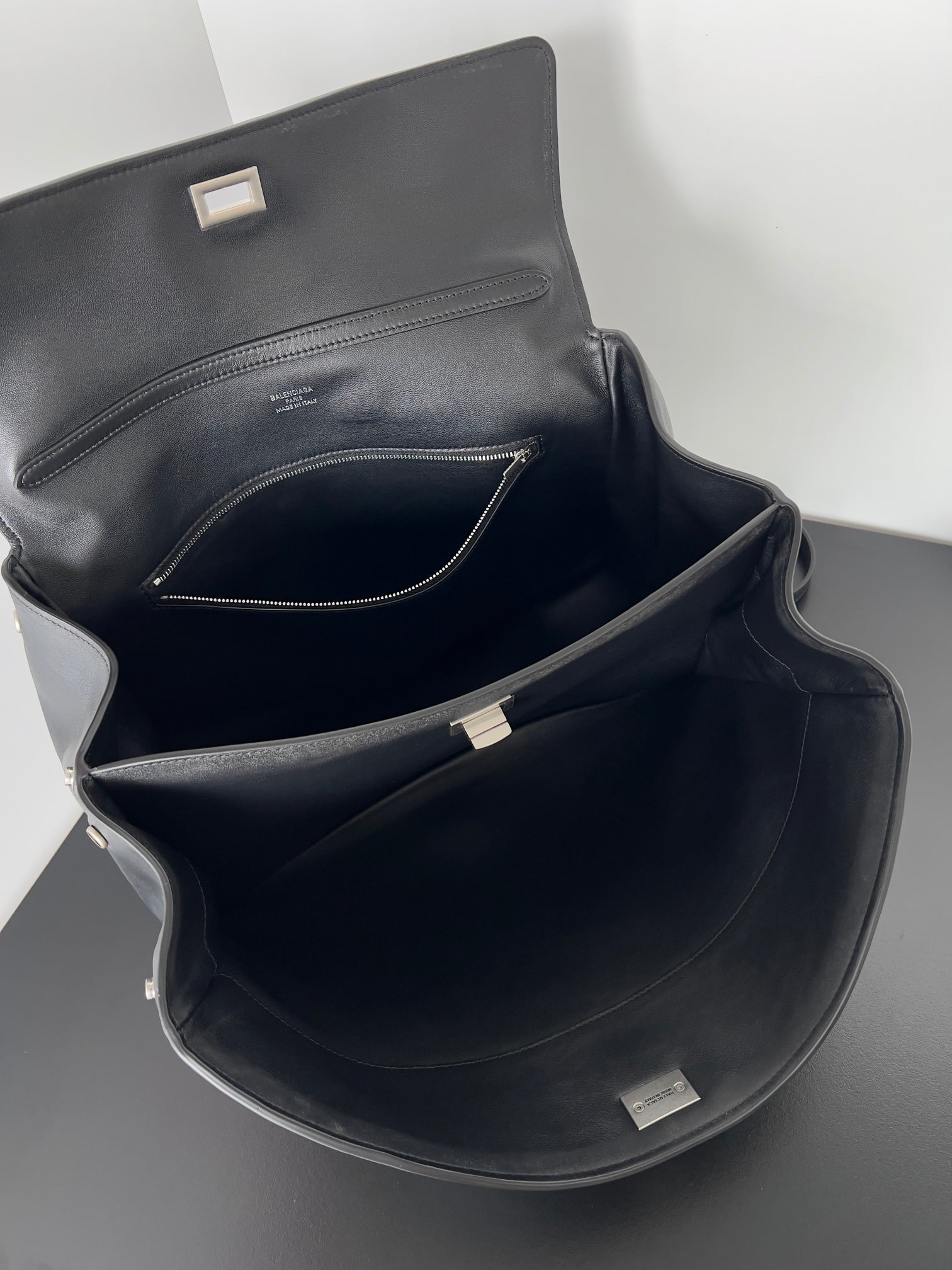 Black Medium Balenciaga Rodeo Bag