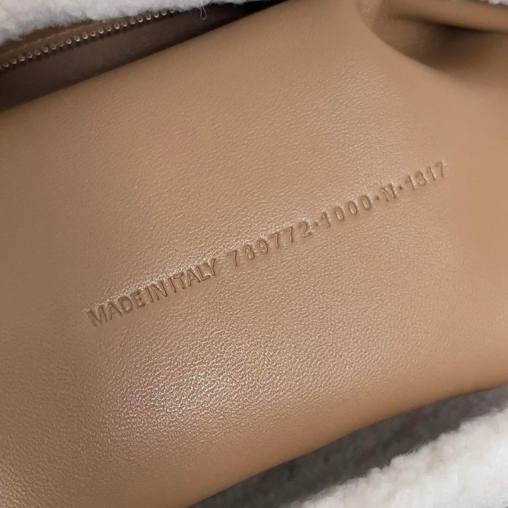 Balenciaga Medium Women's Rodeo Handbag in Noce/White