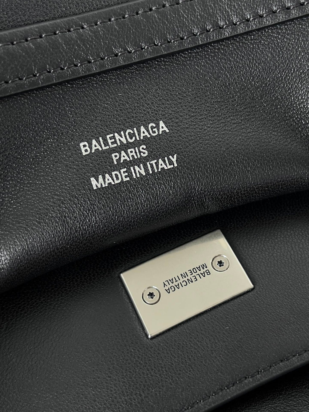 Black Medium Balenciaga Rodeo Bag