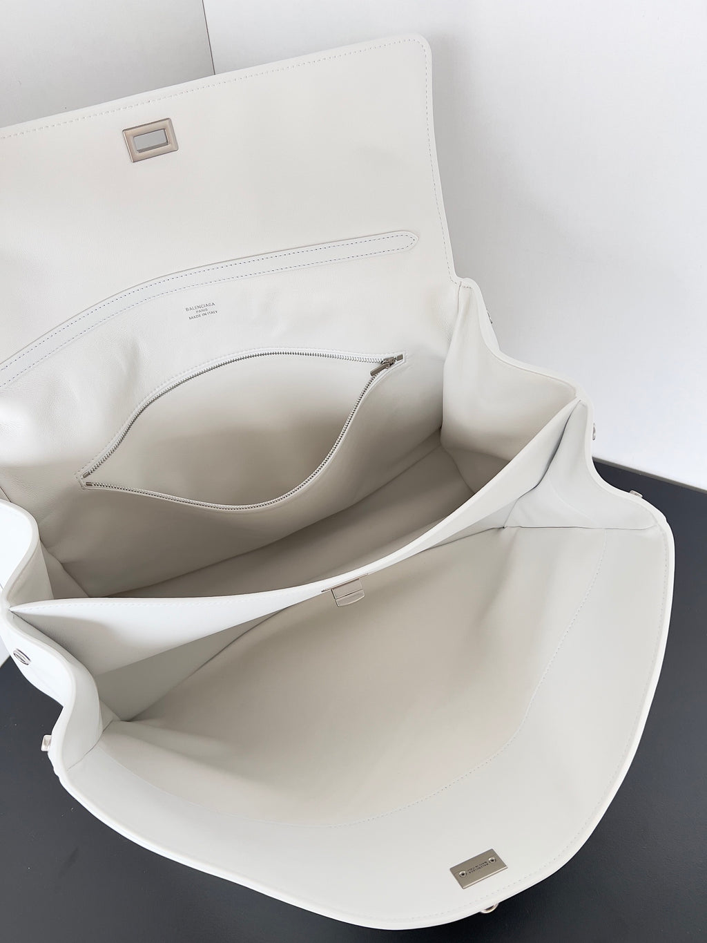 Optic White Medium Balenciaga Rodeo Bag