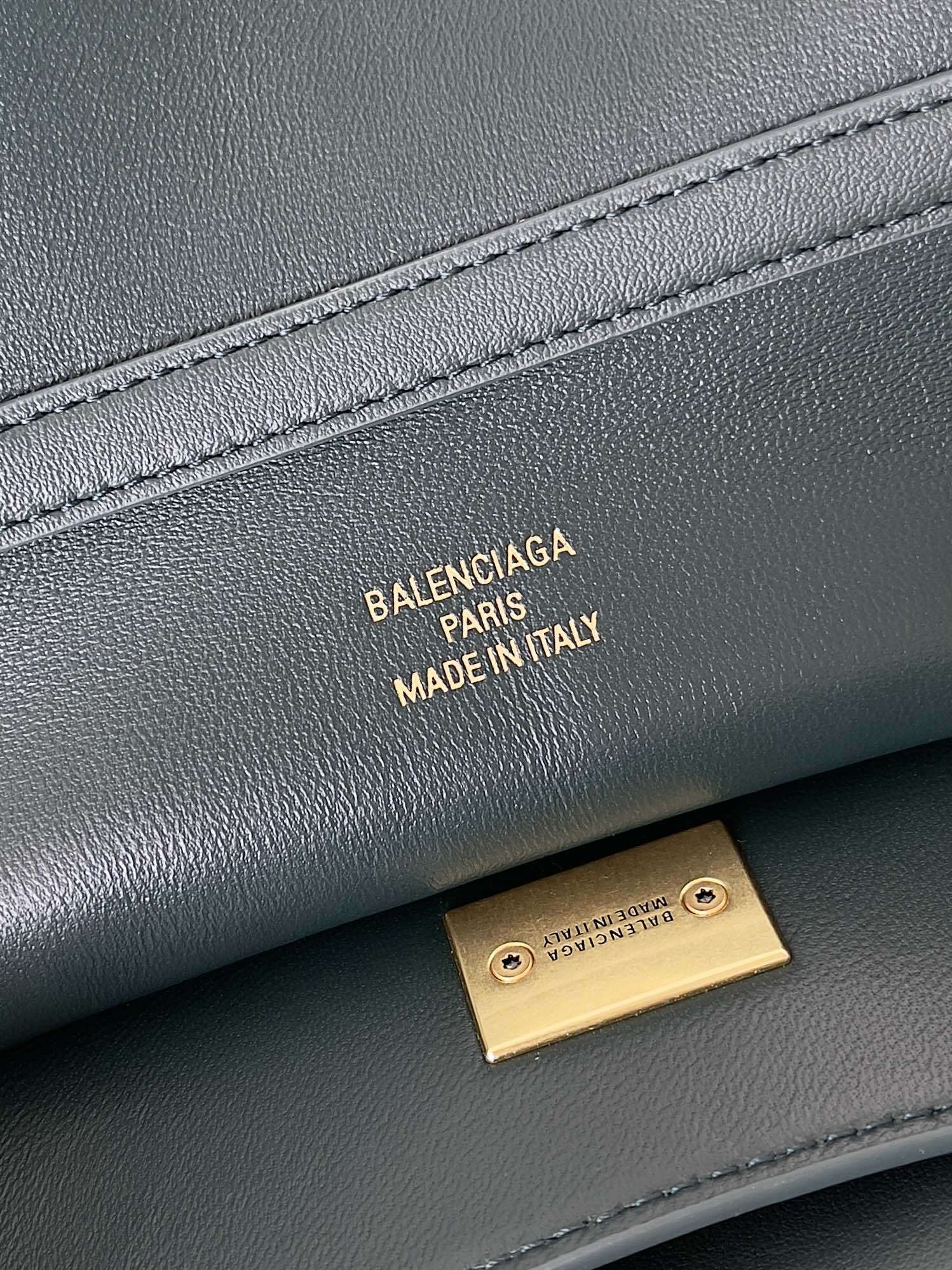 Pine Green Medium Balenciaga Rodeo Bag